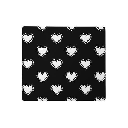Barbed Heart Pattern Mouse Mat