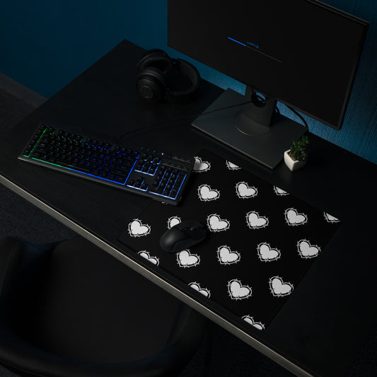 Barbed Heart Pattern Mouse Mat